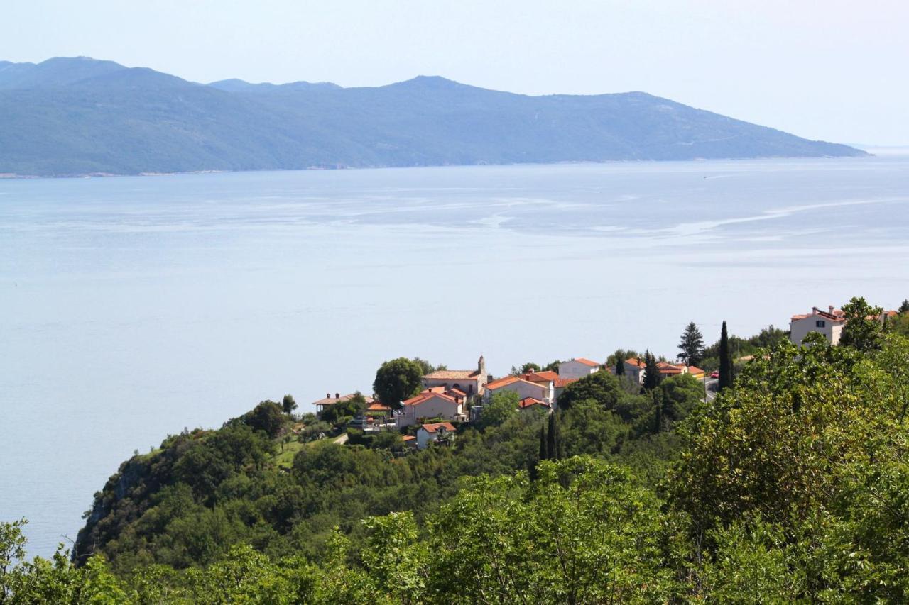 Apartments With A Parking Space Kraj, Opatija - 7794 Kraj  ภายนอก รูปภาพ