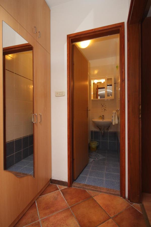 Apartments With A Parking Space Kraj, Opatija - 7794 Kraj  ภายนอก รูปภาพ